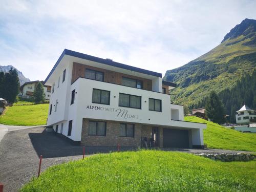 المنظر الخارجي, Alpenchalet Melanie - inklusive Silvretta Card Premium in Galtur City Center
