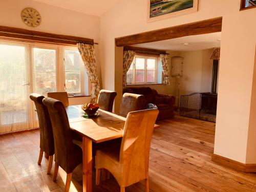 4 bedrooms, 6 beds