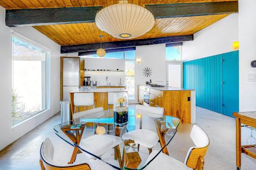 Sunnyview in Palm Springs Permit# 3266 in Palm Springs, USA