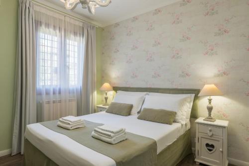 Double Room image 7