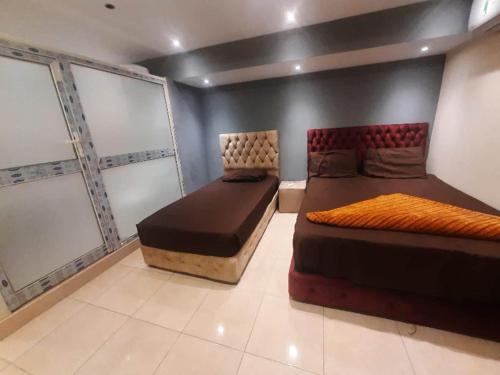 Blue Eyes Hotel in Dokki