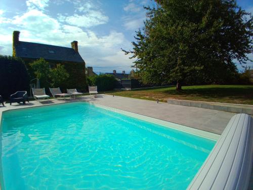 DOMAINE DES TISSEYS vue sur le Mont St Michel - Bacilly