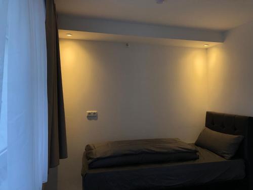 1 twin bed