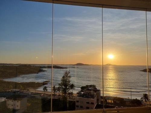 Apartamento Frente para o Mar - Varandão com Blindex - Vista Total para o Mar - 1 Suite e mais 2 Quartos-Ar Condicionado - 2 Vagas - BEIRA MAR - 70 metros da Praia ,TVS SMART GERAL -WI-FI -DISNEY PLUS-STARMAX-NETFLIX - PRIME VIDEO -PORTARIA 24 HORAS