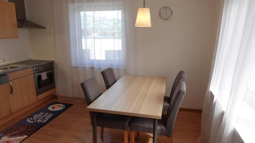المرافق, JOE's Appartement in ايبس