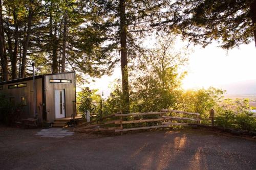 Tiny House Big View, Chilliwack (photo 8)