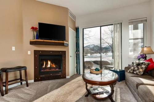 . Gorgeous Stillwater Studio
