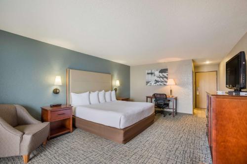 Best Western Harbour Pointe Lakefront - image 14