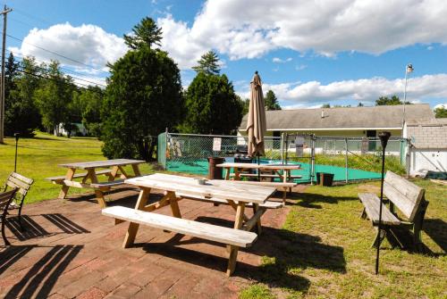 Maple Leaf Lodge