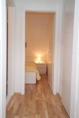 Apartments by the sea Podgora Makarska - 6846 - image 6