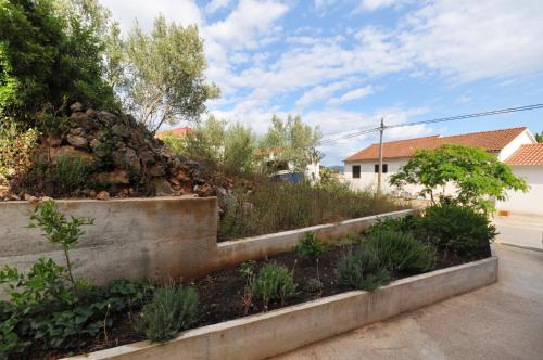 Apartments by the sea Vela Luka Korcula - 9244 - image 12