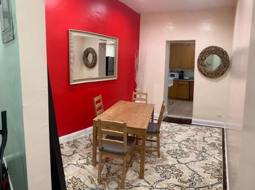 private room in a shared apartment 15 minutes to times square! in New York, USA