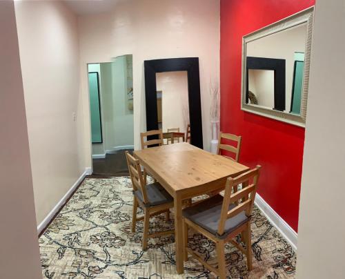 private room in a shared apartment 15 minutes to times square! in New York, USA