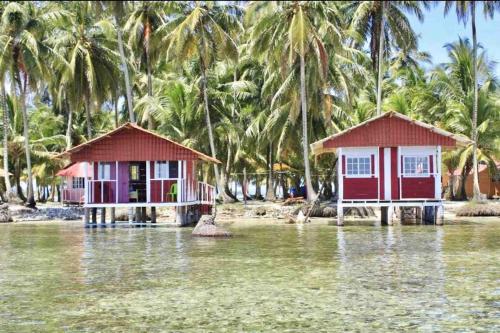 . Private Over-Water Cabin on paradise San Blas island