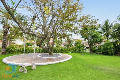 Luxury Pool Villa Close To The Private Beach