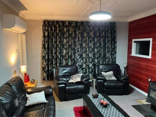 Bungalow on Centre photo 2