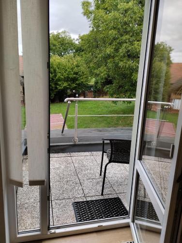 ระเบียง/ชานเรือน, Apartmán U Švejdy (Apartman U Svejdy) in สคูห์รอฟ แนด เบโลอู