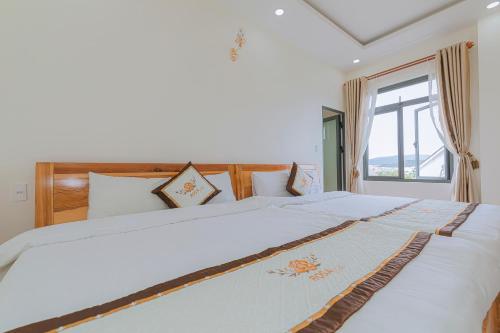 Quadruple Room with Mountain View