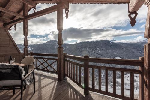 Apartment with Mountain View