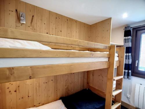 Apartment (6 Adults) image 10