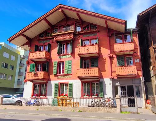 Waldeg 4 Historic House - Holiday Apartment Interlaken