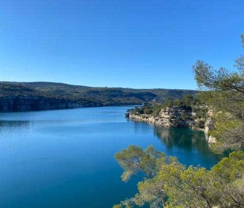 Villa au bord du Lac d'Esparron-de-Verdon - Accommodation