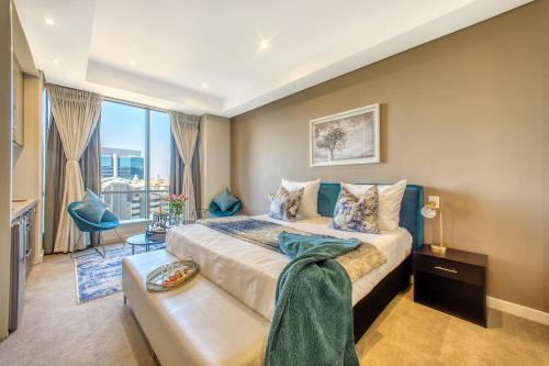 Sandton Skye Premium Suites & Penthouses 4