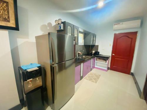 B1 - Spacious 3BR House with Netflix, Fiber Wifi, Parking, Balcony, Cagayán de Oro (photo 8)