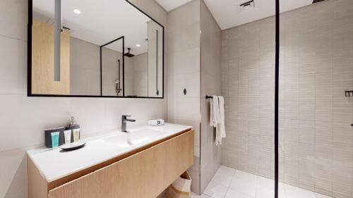 Stylish Studio with Burj Khalifa View - image 5