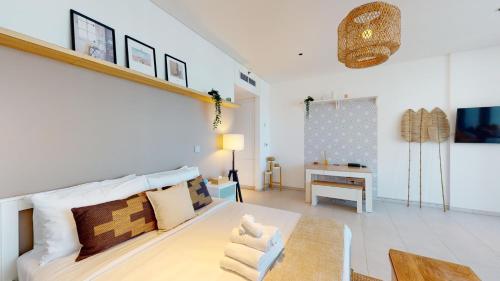 Stylish Studio with Burj Khalifa View - image 8