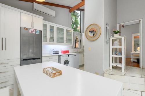 San Lameer Villa 2204 - 2 Bedroom Classic - 4 pax - San Lameer Rental Agency in 南布隆姆