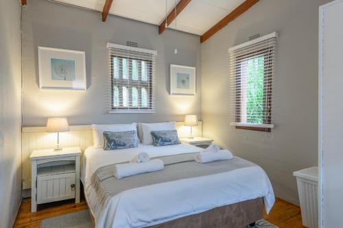 San Lameer Villa 2204 - 2 Bedroom Classic - 4 pax - San Lameer Rental Agency in 南布隆姆