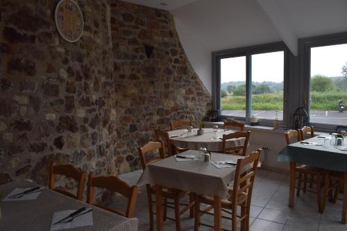 Auberge de la vallée de la douve (Auberge de la vallee de la douve) in Bricquebec