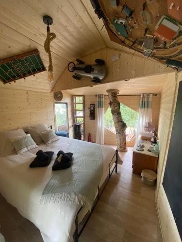 Charmante cabane perchée (Charmante cabane perchee) in Saintry-sur-Seine