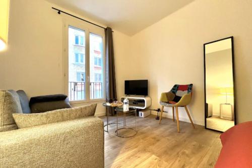 Nice studio ideal for couple in Paris
