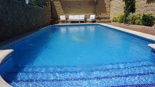 Peldbaseins, chalet relax luxury in Navas del Rey
