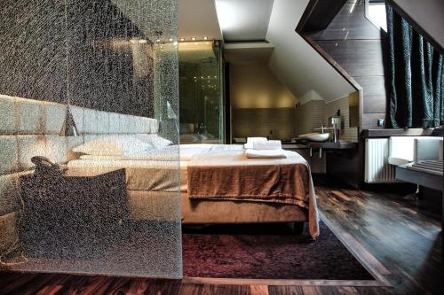 1 queen bed