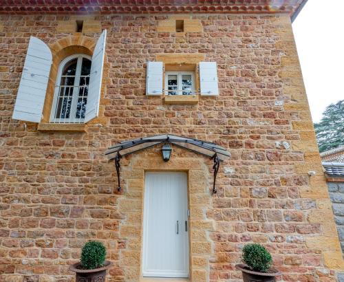 Ieeja, Château de Champ-Renard (Chateau de Champ-Renard) in Gleize (Rhone-Alpes)