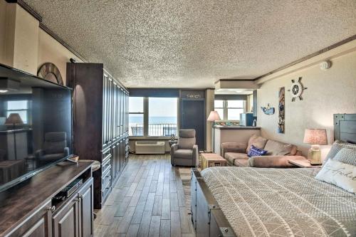 Oceanfront Daytona Beach Condo with View in Daytona Beach, USA