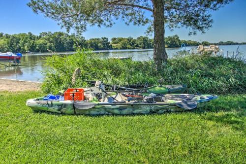 Lakefront Home with Kayaks By Alexandria and Ski Area!