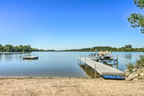 Lakefront Home with Kayaks By Alexandria and Ski Area!