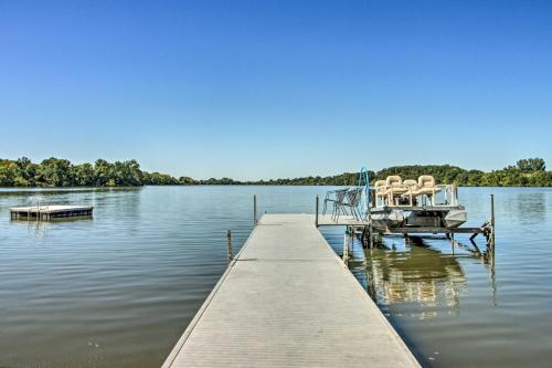 Lakefront Home with Kayaks By Alexandria and Ski Area!