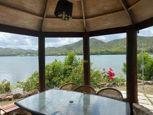 The Lodge - Antigua in English Harbour