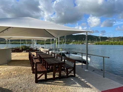 The Lodge - Antigua in English Harbour