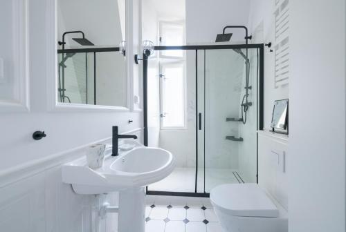 Three-Bedroom Apartment image 10