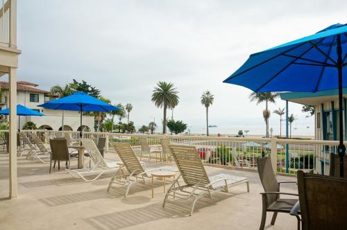 ระเบียง/ชานเรือน, คาบริลโล อินน์ แอท เดอะ บีช (Cabrillo Inn at the Beach) in ซานตาบาร์บารา (CA)