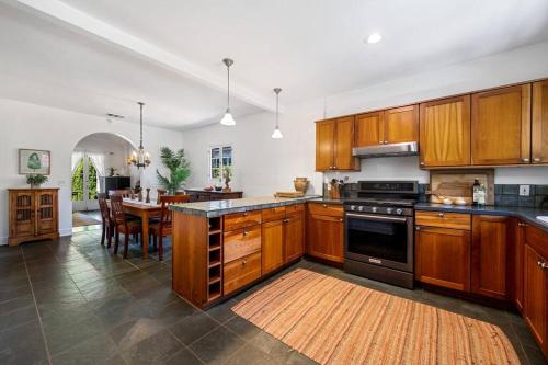 Secluded 4BR Spanish Oasis in the Heart of LA, Los Angeles (fotografie 9)