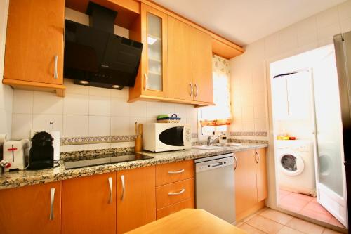 칼라온다 Apartamento Playa Calahonda El Farillo con terraza 3성급 싱글룸 레스토랑