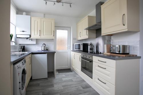 Ludlow Drive 3 bed Contractor family Town house in melton Mowbray