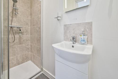 The Falstone Apartment - image 2